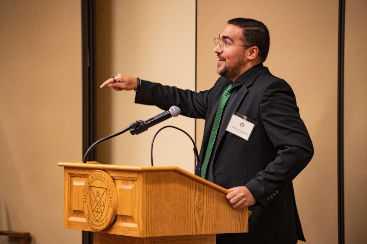 Anthony Hernandez