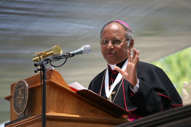 Archbishop addresses members of the Thomas Aquinas College Class of 2007.