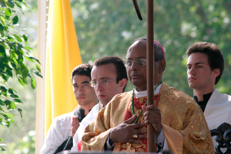 Archbishop Ranjith offers the Baccalaureate Mass of the Holy Spirit at Thomas Aquinas College’s 2007 Commencement.