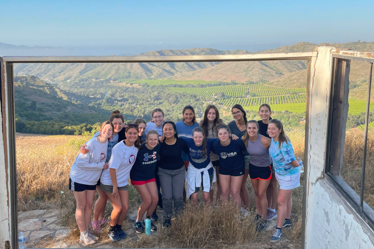 Early-morning hike to the Painters Shack