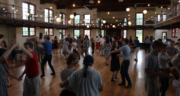 Tracy Student Center, full of students taking their first few steps (pun intended) into swing!