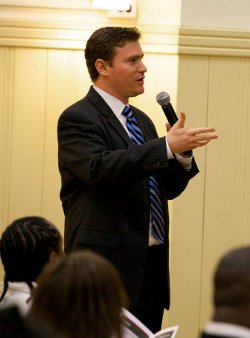 Greg Pfundstein ('05)