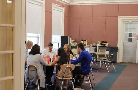 Students eat lunch