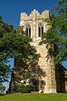 Sage Chapel, vertical orientation