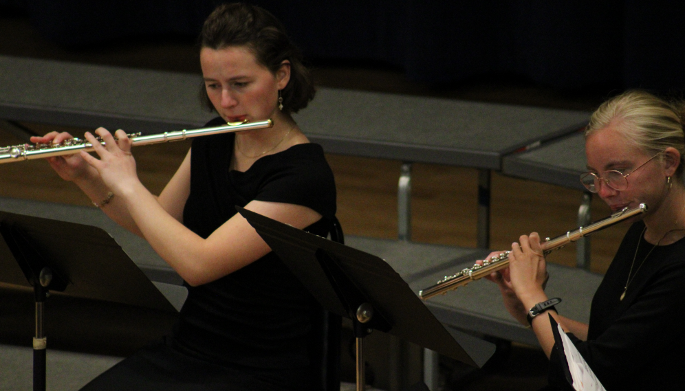 Two flutists perform