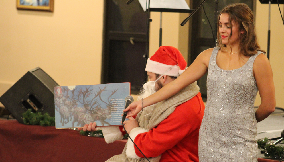 Santa reads the story