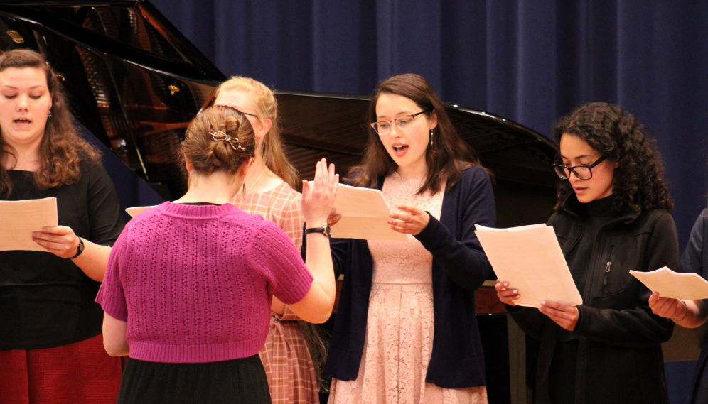 An a capella quintet performs