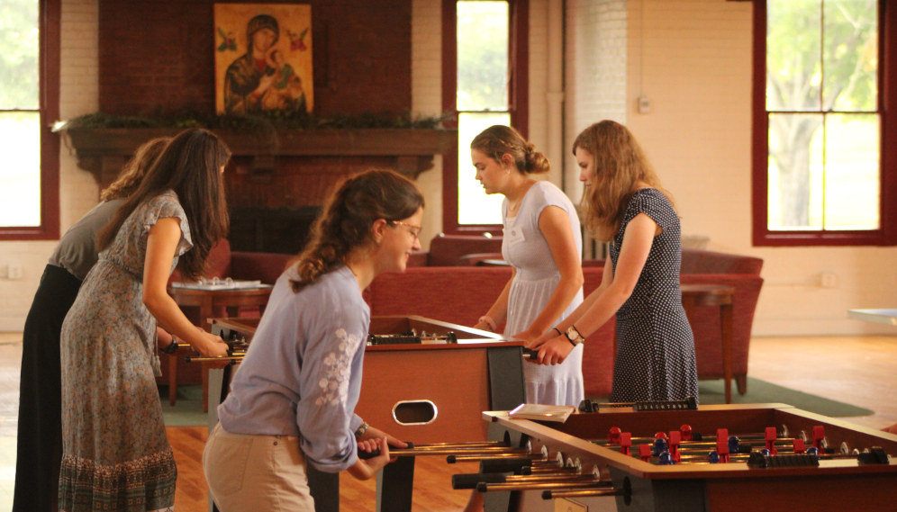 Students on arrival day at the New England High School Summer Program