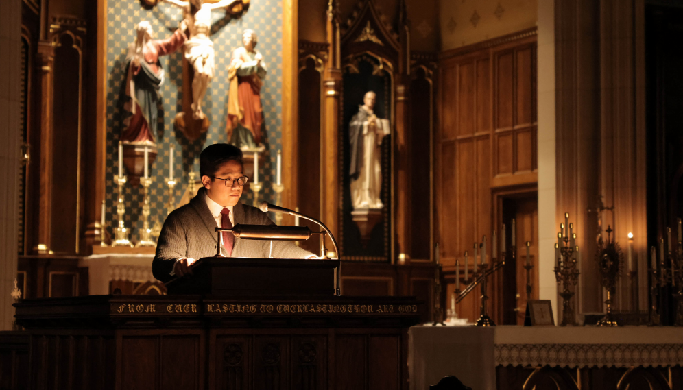 Andrew Le ('25) reads a reading