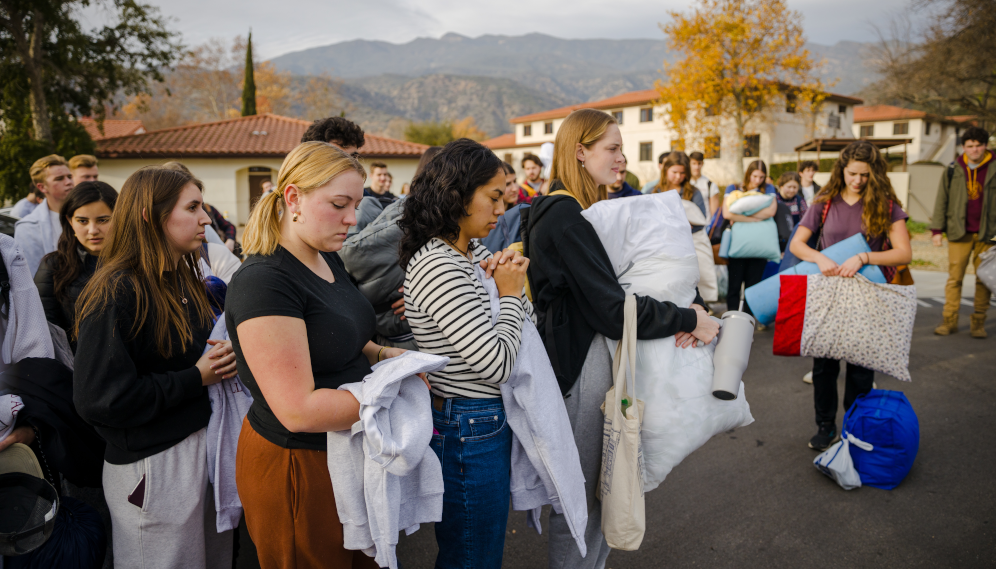 Students depart for Walk for Life West Coast