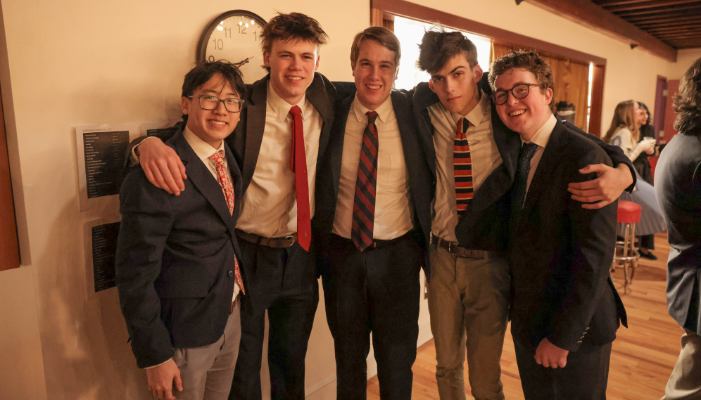 Sophomores Host Clue-Themed Dance