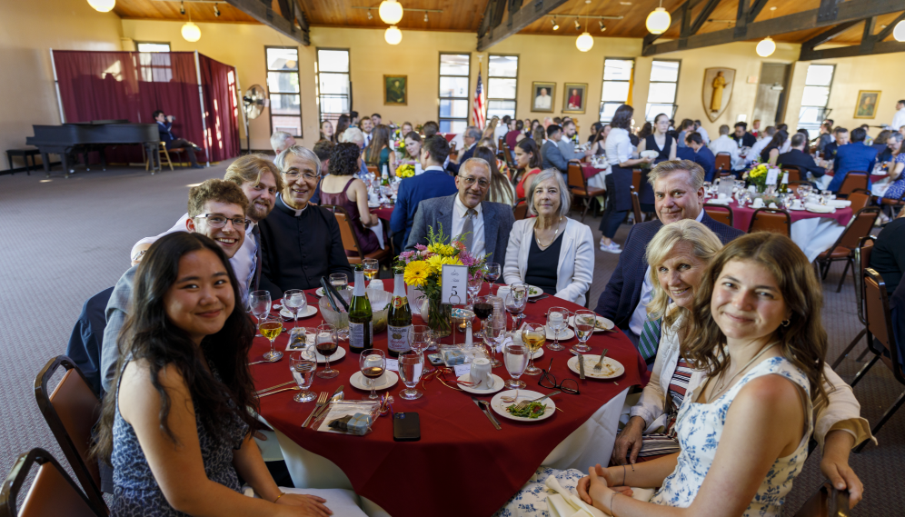 Faculty Bids Farewell to Class of 2024 at President’s Dinner