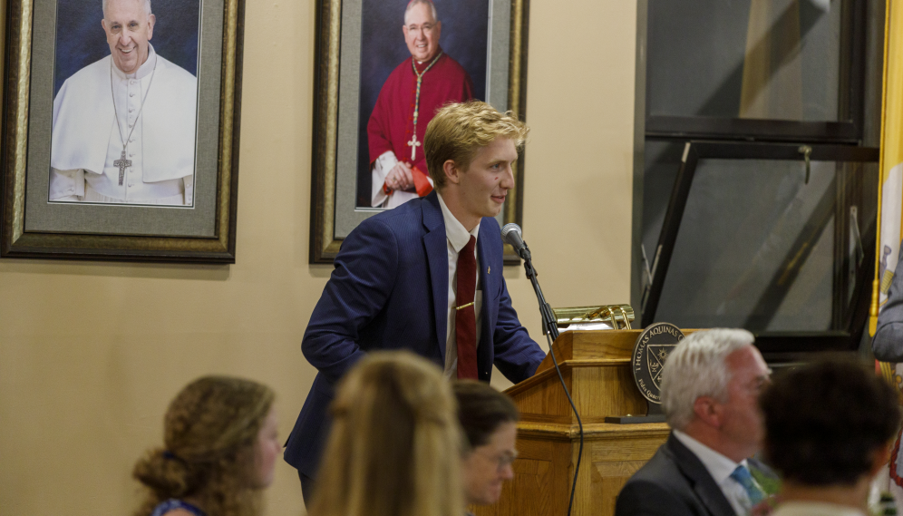Faculty Bids Farewell to Class of 2024 at President’s Dinner