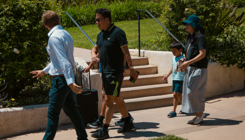 Students arrive at High School Summer Program