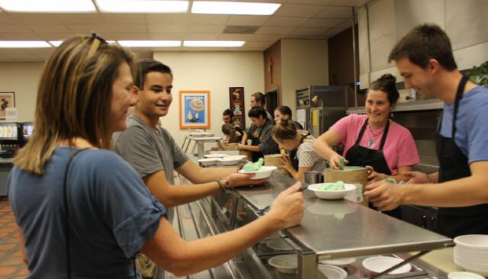 Alumni-Parent Day 2016 Ice Cream Social