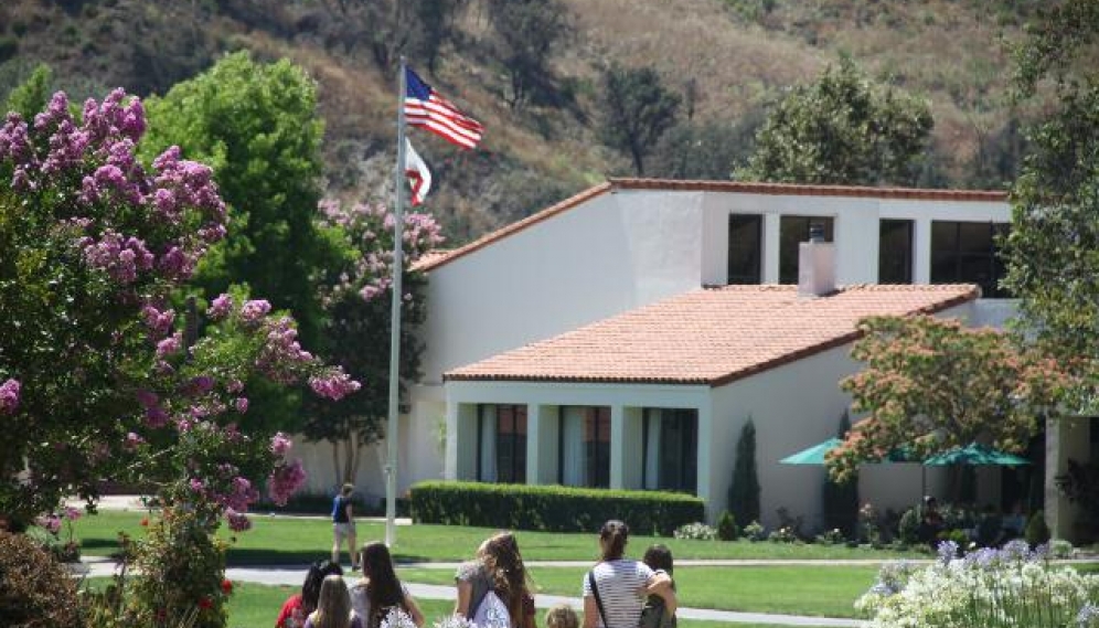 Students arrive for the 2018 High School Summer Program