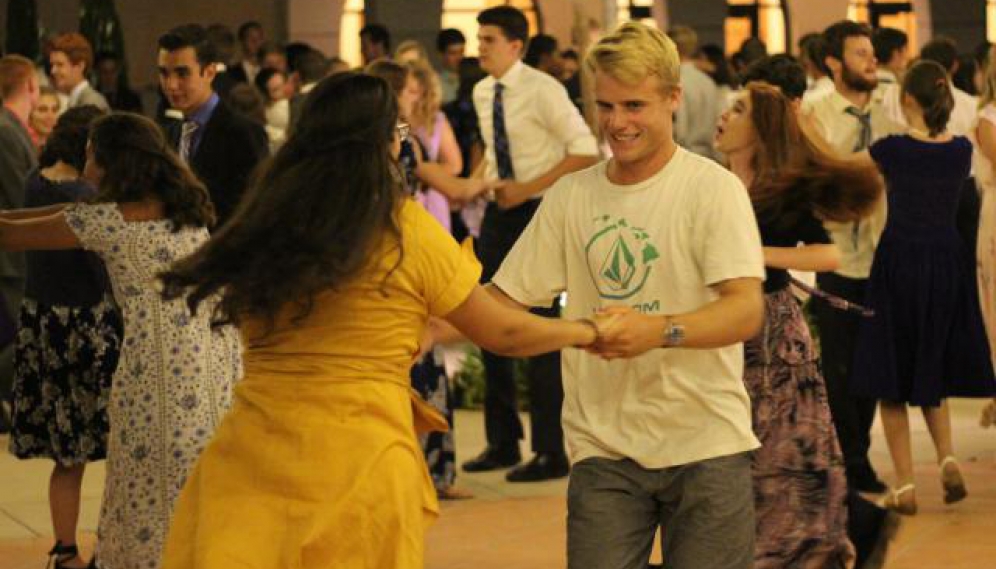 HSSP18 -- Banquet Dance