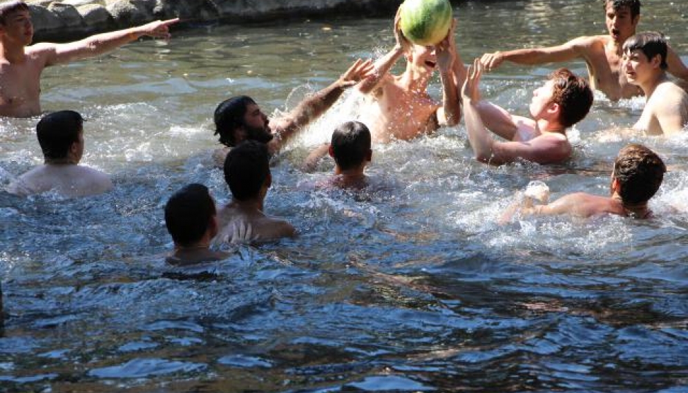 HSSP 18 -- Mens Watermelon Water Polo