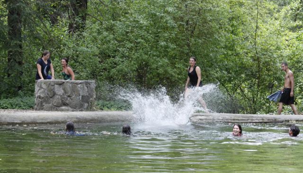 Senior Pond-Jumping 2013