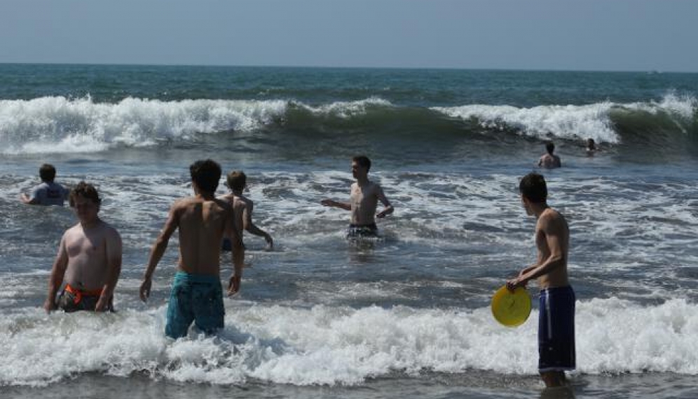 Senior-Freshman Beach Day 2018