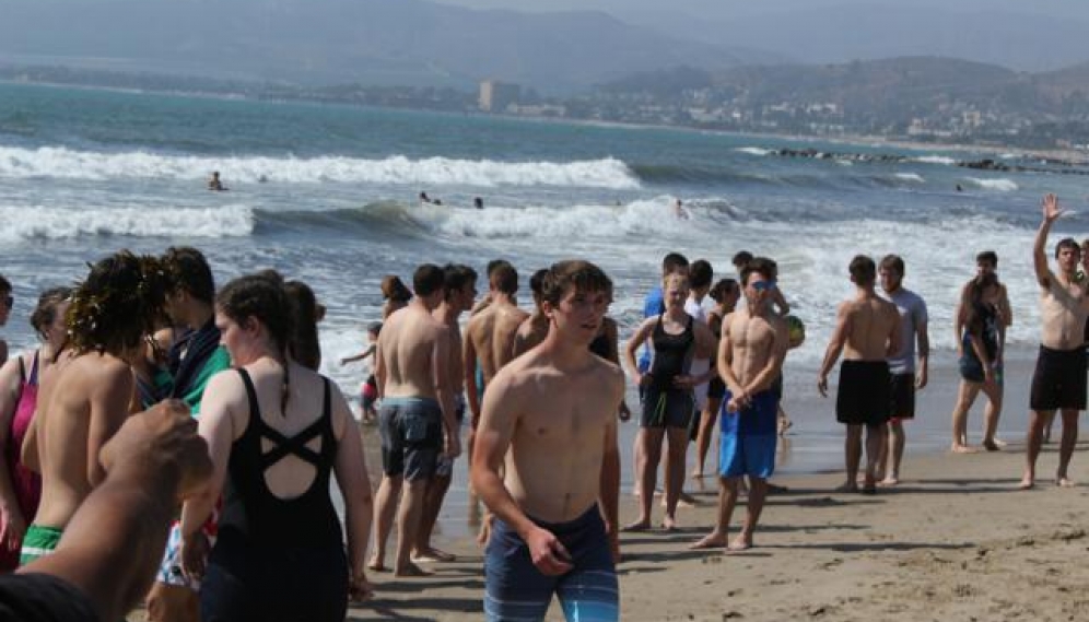 Senior-Freshman Beach Day 2018