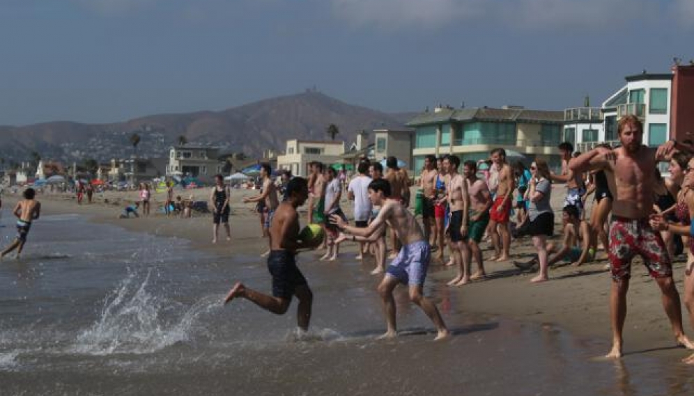 Senior-Freshman Beach Day 2018