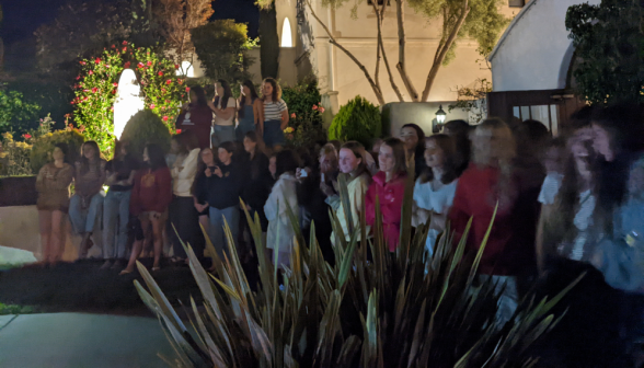 The women listen to the serenade