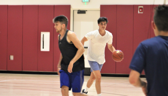 Basketball on the indoor court