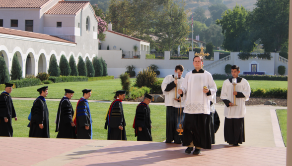 Servers and faculty process toward the Chapel