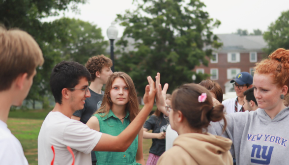 Students say goodbye