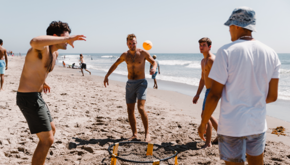 A more intense game of spikeball
