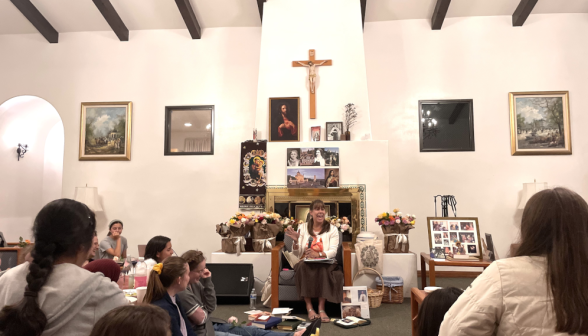 Suzie Andres speaks to the women of St. Therese Hall