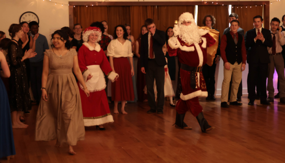 Mr. and Mrs. Claus arrive