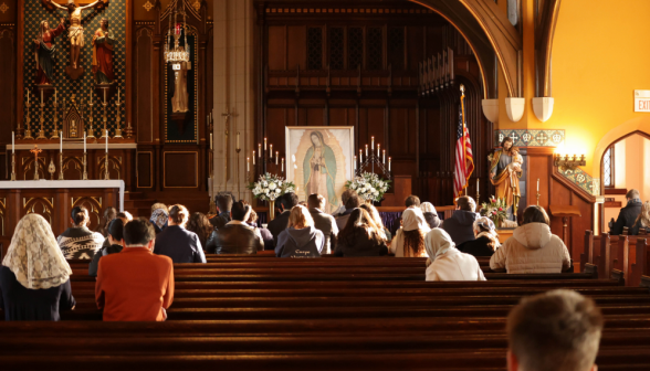 Blessing in New England with a relic of the True Cross