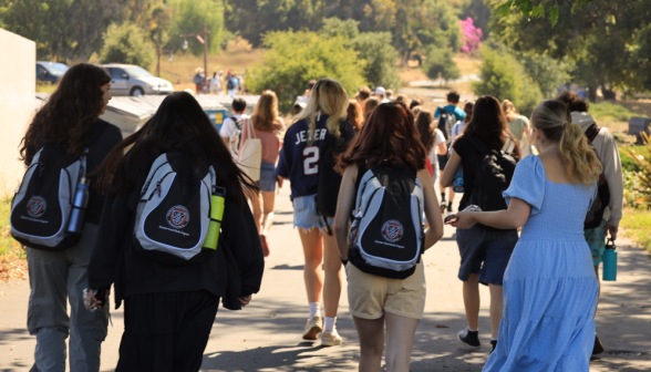 Students go to beach