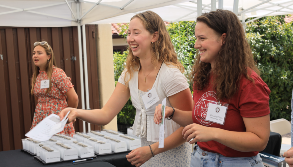 Summer Progam students on the California campus