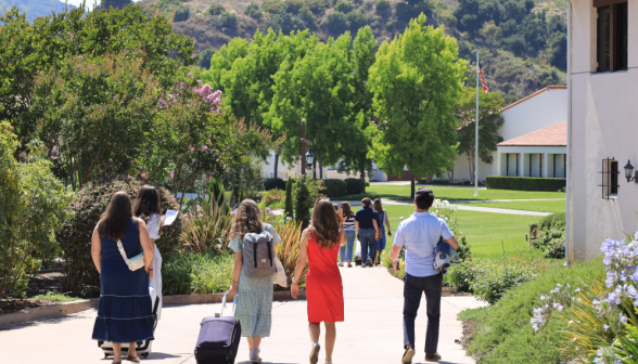 Summer Progam students on the California campus