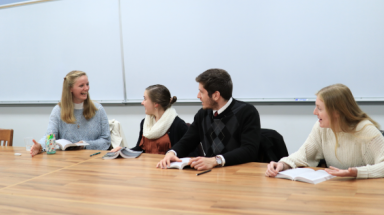 Students discuss the text 