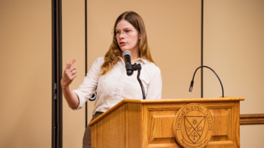 Esther Berry ('23)
