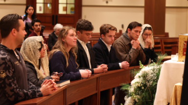 Students venerate relics of St. Thomas Aquinas
