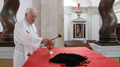 Fr. Buckley Blesses Rosaries 2014
