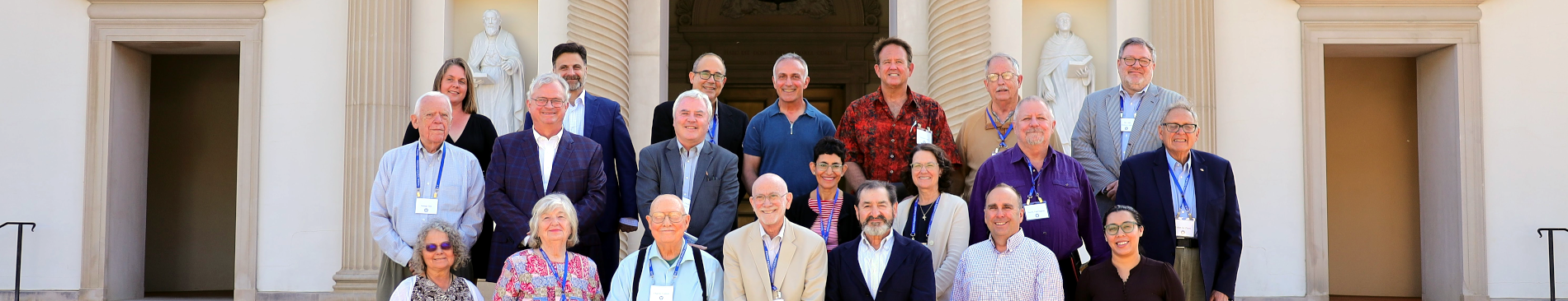 A group photo from the 2023 Summer Seminar
