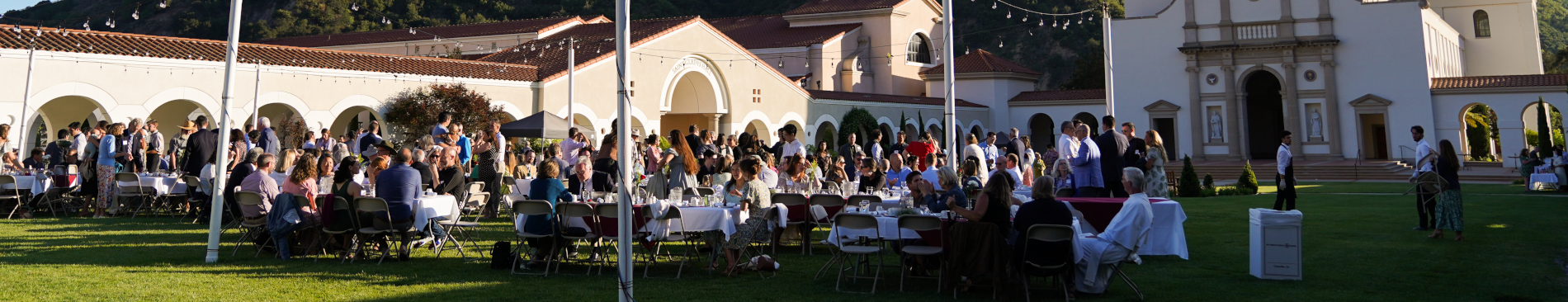 Alumni Dinner in full swing
