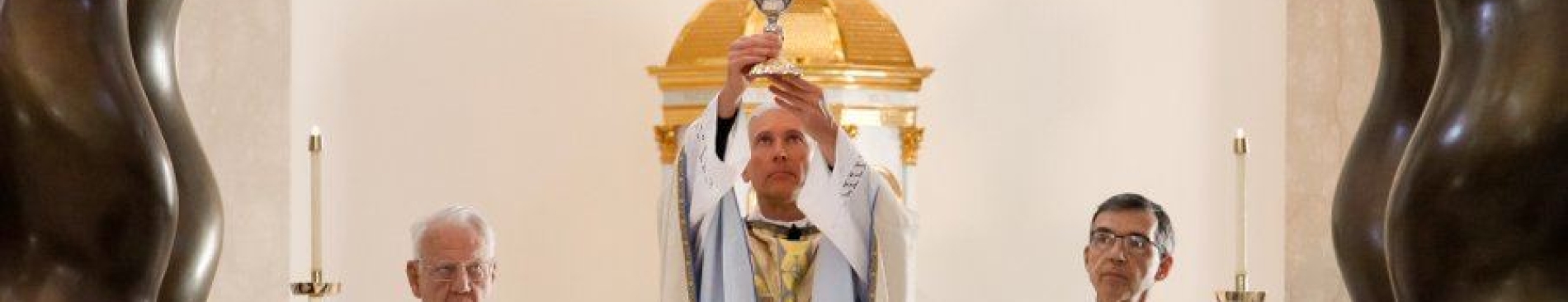College Offers Mass for Pope Benedict XVI