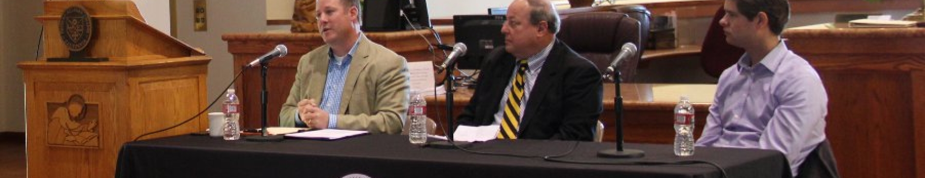 Business & Tech Professionals Advise Students at Career Pane
