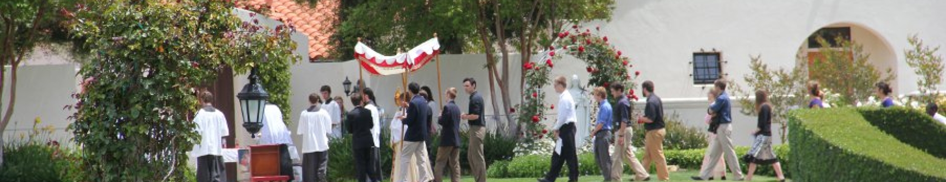 Slideshow: A Eucharistic Procession for Divine Mercy Sunday