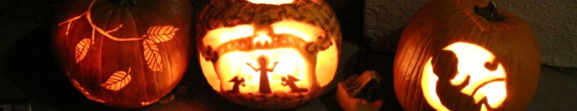 Slideshow: Student Pumpkin-Carving Party 2018