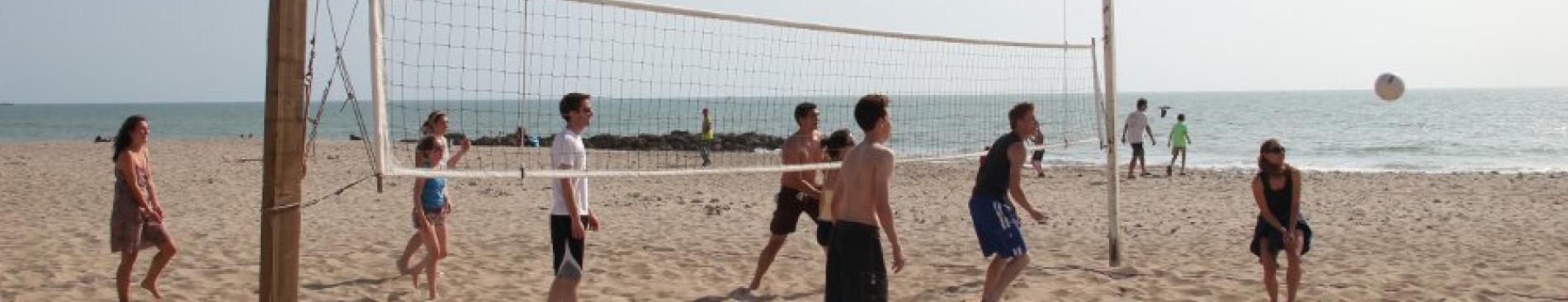 Slideshow: The Class of 2014 Takes to the Beach for “Seniora
