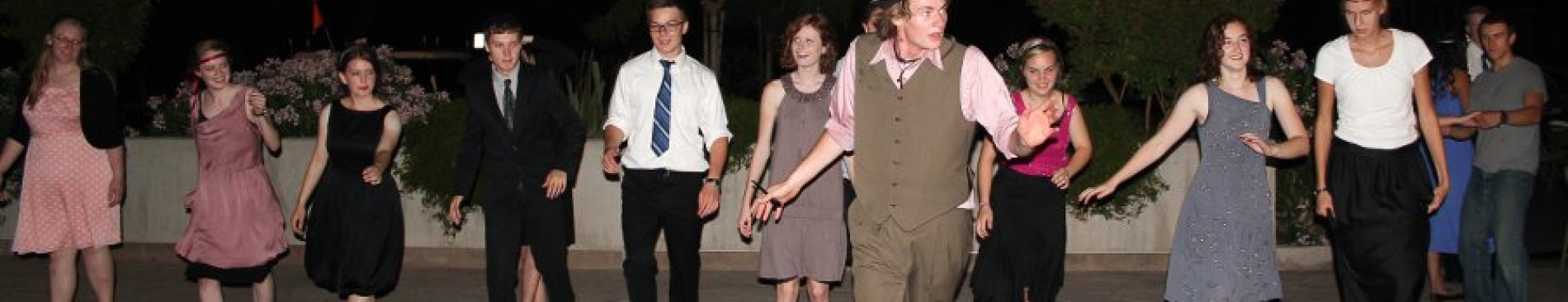Slideshow: Sophomore Welcoming Dance for Freshmen